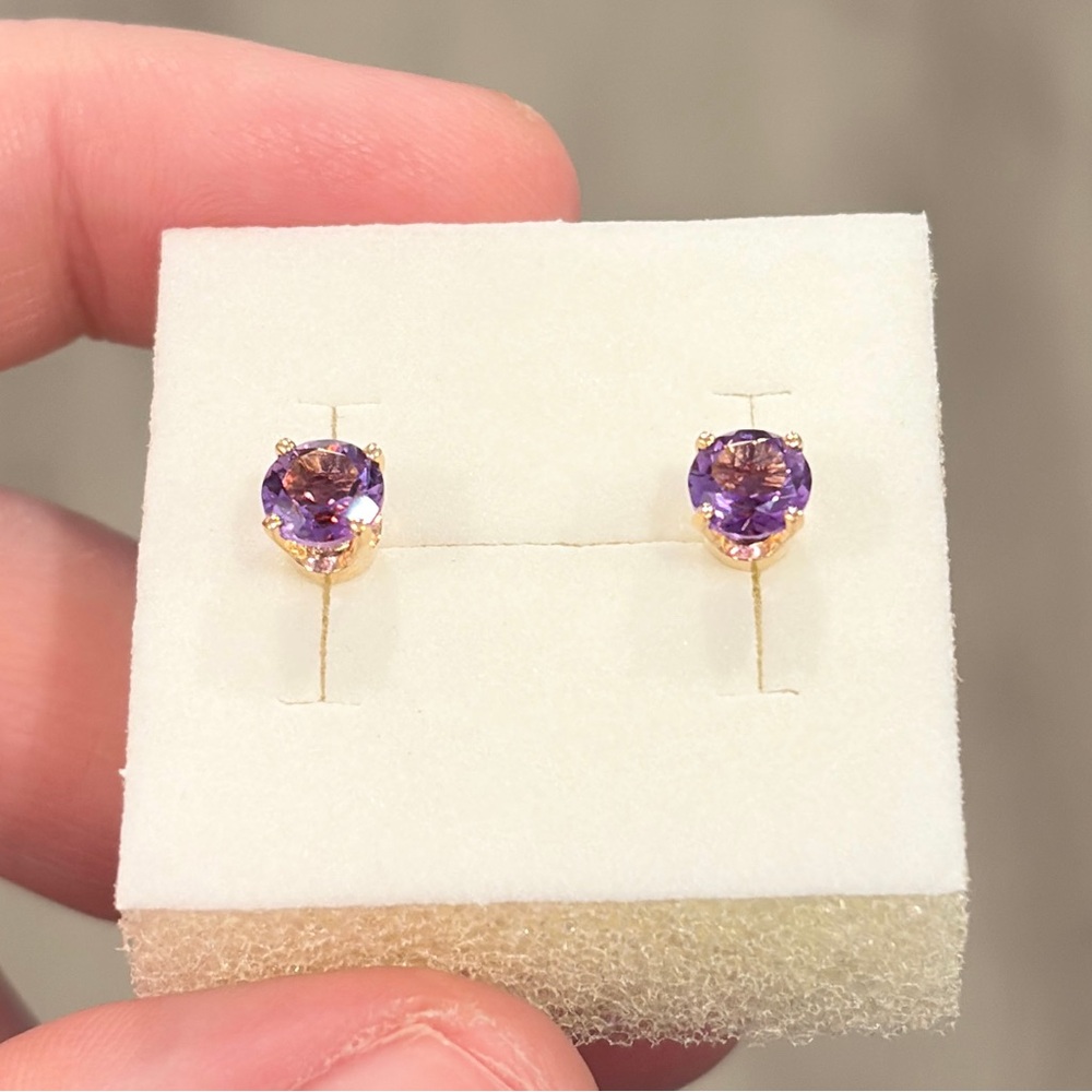 14K Amethyst Stud Earrings, Dainty Round Solitaire, Light Purple, Yellow Gold - Picture 4 of 13
